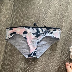Lululemon swim bottoms